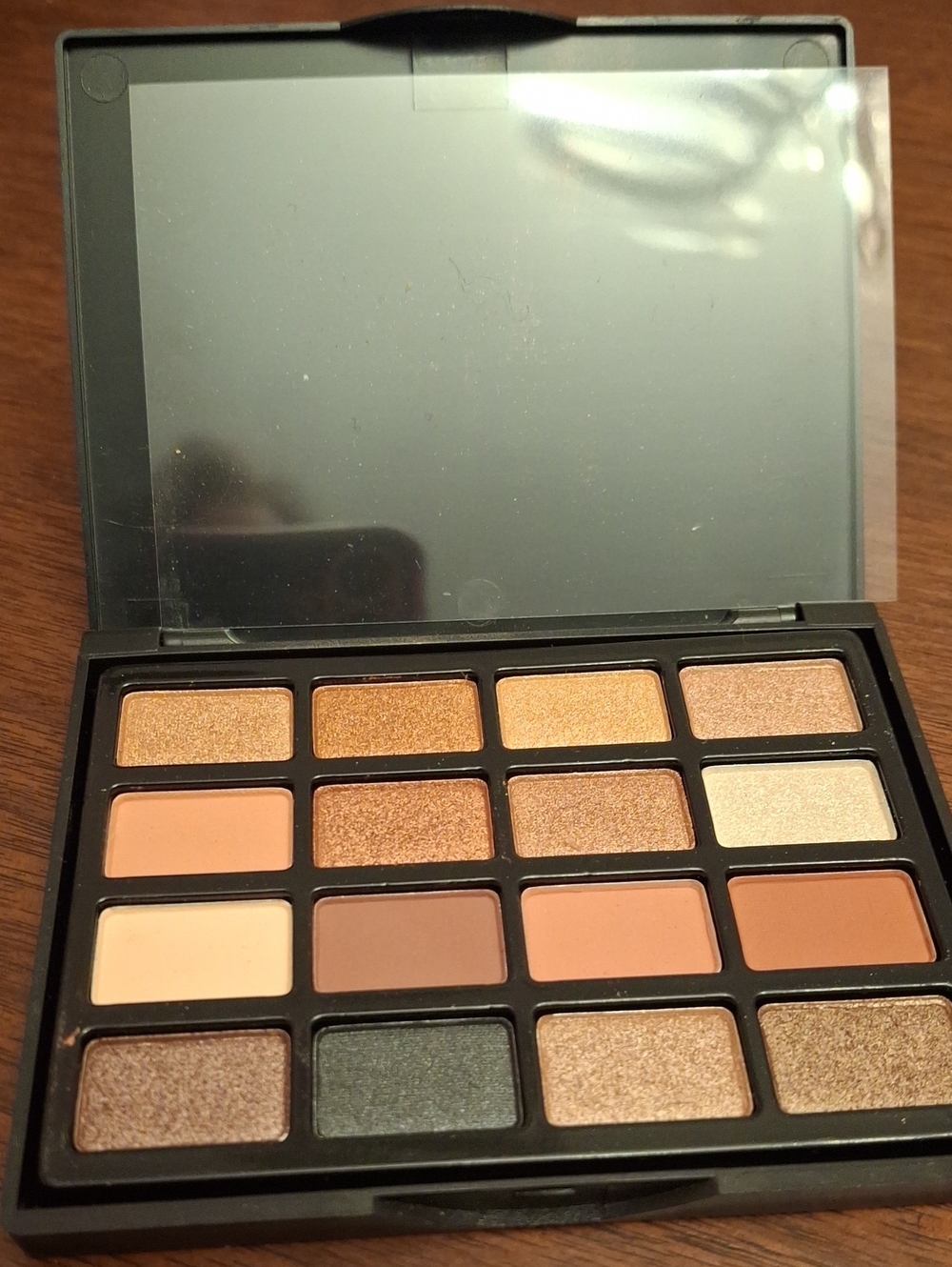 Neutral Eyeshadow Palette - 15 Warm Shades New
